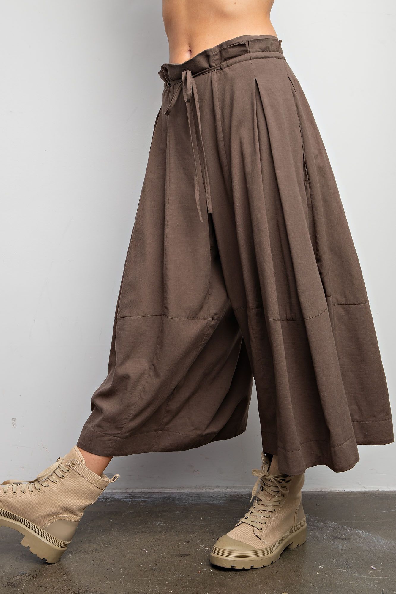 Wide Leg Linen Ankle Pants in Umber